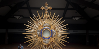Praying with Children at Home — Virtual Eucharistic Adoration